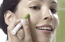 La consolidazione dopo posti sulla faccia che fare